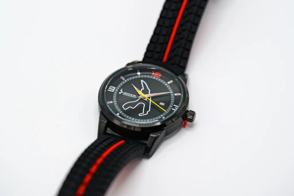 [T-MON-0001-U-0-U] Montre - Tracé